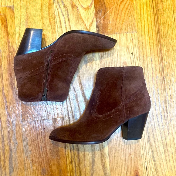 Frye Renee Suede Ankle Booties in Chestnut Brown Size 6 - Picture 3 of 13